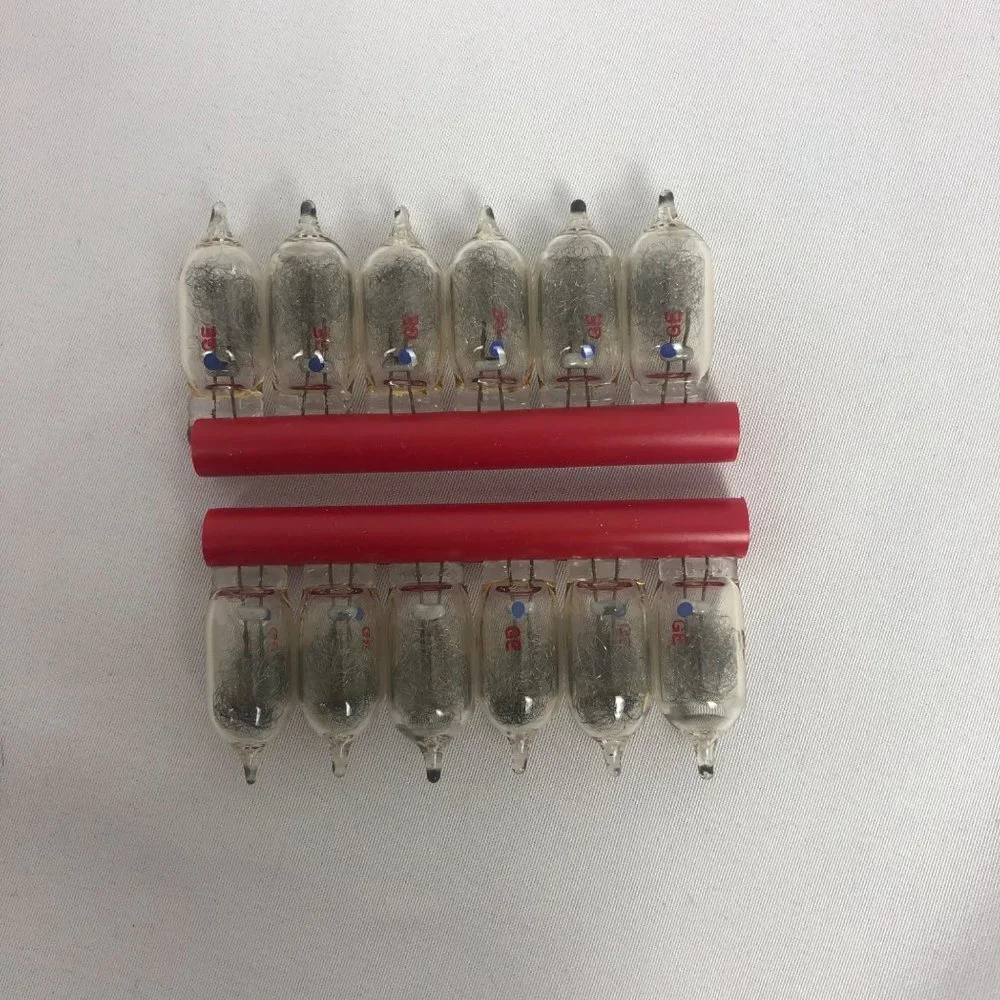 Vintage GE AG-1 Clear Flashbulbs 12 Bulbs New In Box